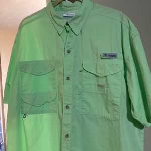 Mens. Columbia shirt